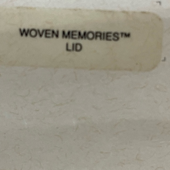 Longaberger Homestead new in packaging lid only
10.4 x 6.4 - Picture 5 of 5